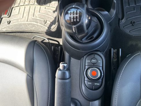 Used 2018 MINI Cooper 2-Door Hardtop image 29