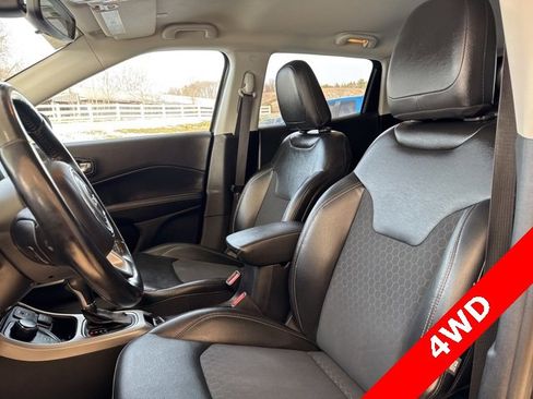 Used 2020 Jeep Compass Latitude w/ Cold Weather Group image 4