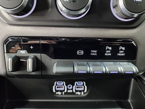 Used 2023 RAM 3500 Big Horn w/ Night Edition image 53