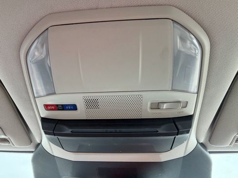 Used 2023 Subaru Ascent Premium w/ Convenience Package image 37