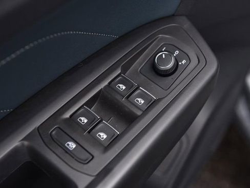 Certified 2023 Volkswagen Atlas Cross Sport SEL R-Line image 8