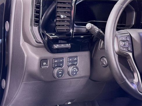 Used 2025 Chevrolet Silverado 1500 ZR2 w/ Technology Package image 4
