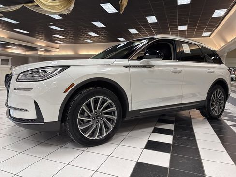 Certified 2023 Lincoln Corsair Reserve image 13