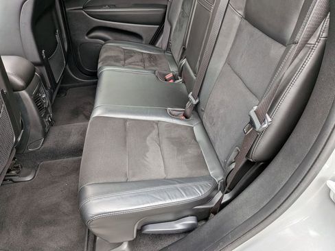 Certified 2022 Jeep Grand Cherokee Laredo X AWD/4WD image 25
