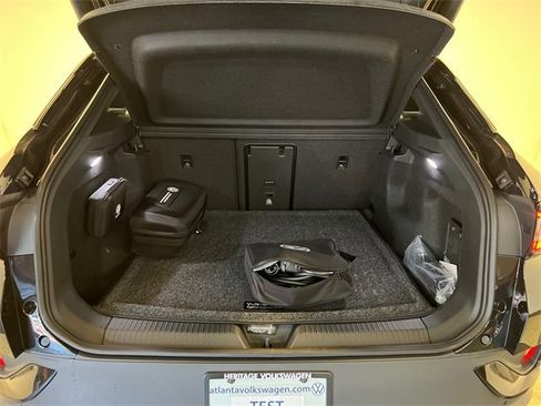 New 2025 Volkswagen ID.4 Pro S Plus image 5