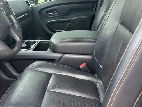 Used 2018 Nissan Titan SL w/ Midnight Edition AWD/4WD image 7