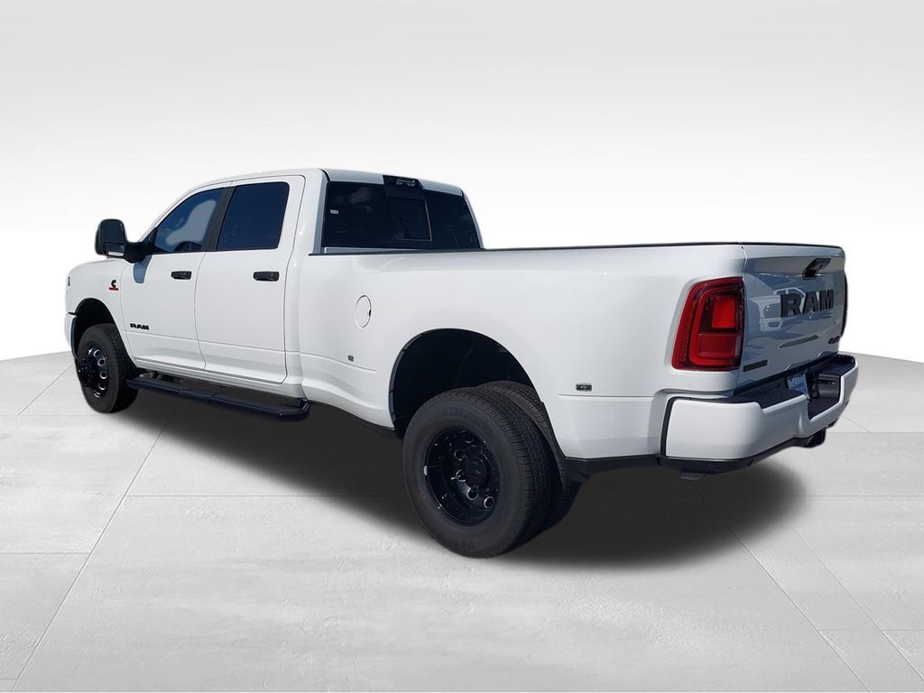 New 2026 RAM 3500 Big Horn AWD/4WD image 6