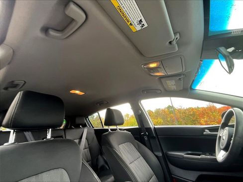 Used 2021 Kia Sportage LX image 19