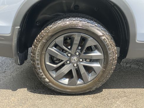 Certified 2025 Honda Ridgeline Sport image 13
