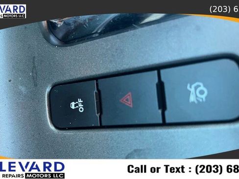 Used 2013 Ford Mustang Premium image 20