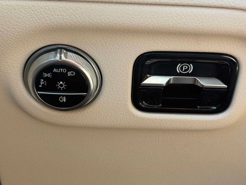 Used 2024 Mercedes-Benz EQS 450+ Sedan image 15