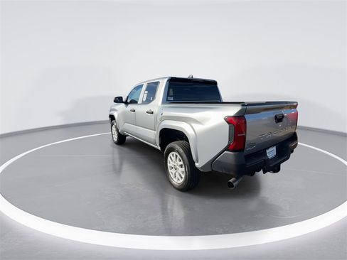 Used 2025 Toyota Tacoma SR image 6
