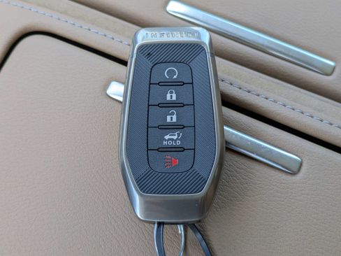 Used 2027 INFINITI QX80 Luxe w/ Cargo Package RWD image 32