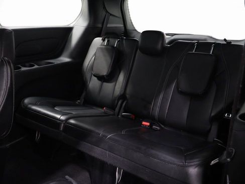 Used 2025 Chrysler Pacifica Select FWD image 14