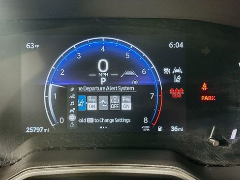 Used 2025 Toyota Corolla Cross XLE image 12