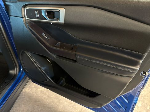 Used 2020 Ford Explorer XLT w/ Class III Trailer Tow Package image 39