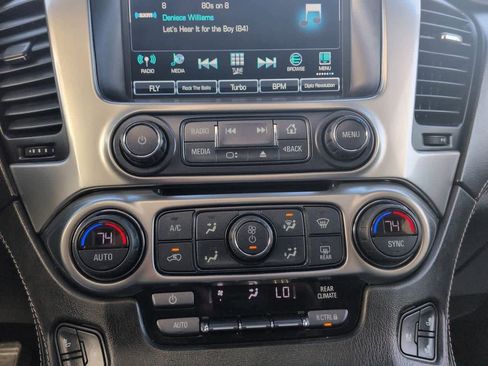 Used 2019 Chevrolet Suburban Premier image 30