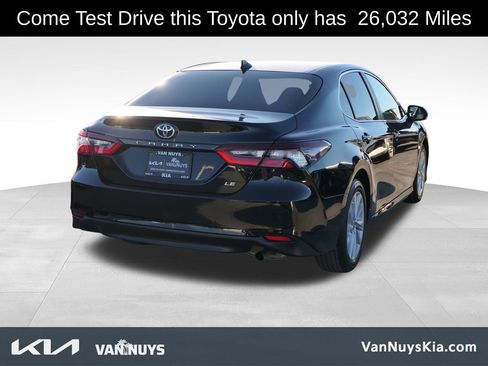 Used 2023 Toyota Camry LE image 3