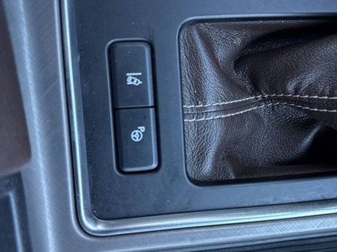 Used 2020 Ford F150 Limited w/ Trailer Tow Package image 26