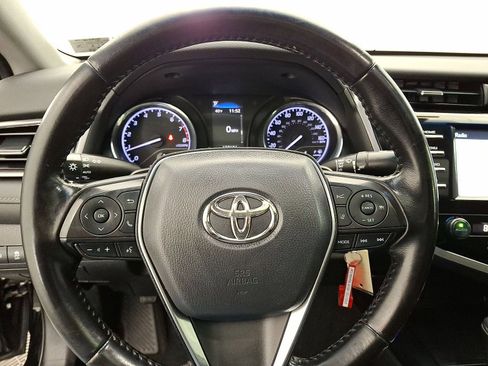 Used 2019 Toyota Camry SE image 16
