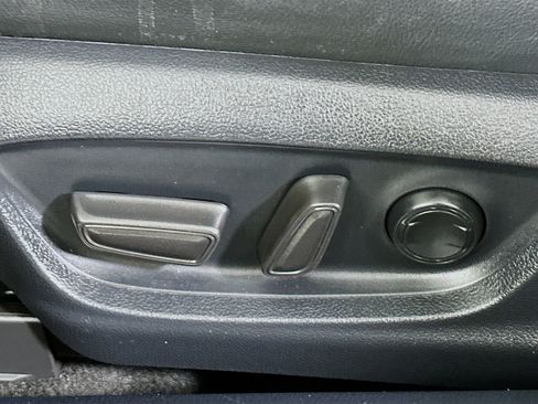 Used 2024 Toyota Camry SE image 13