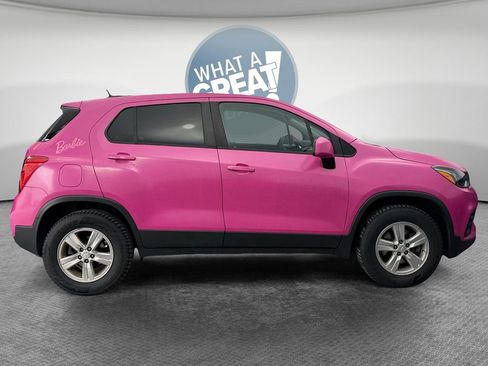 Used 2019 Chevrolet Trax LS image 2