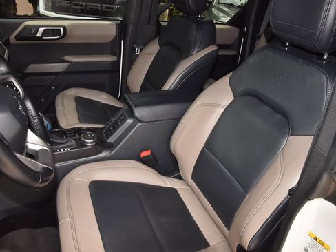 Used 2023 Ford Bronco Wildtrak AWD/4WD image 38