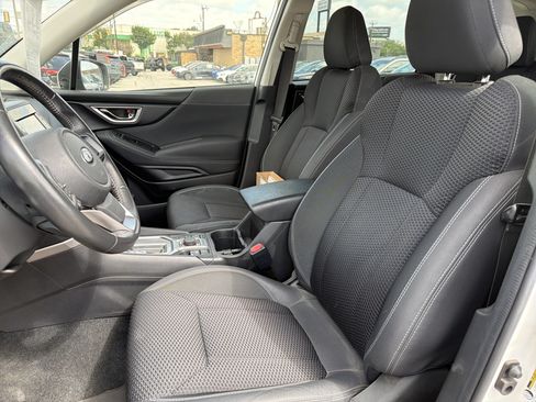 Used 2021 Subaru Forester Premium AWD/4WD image 10