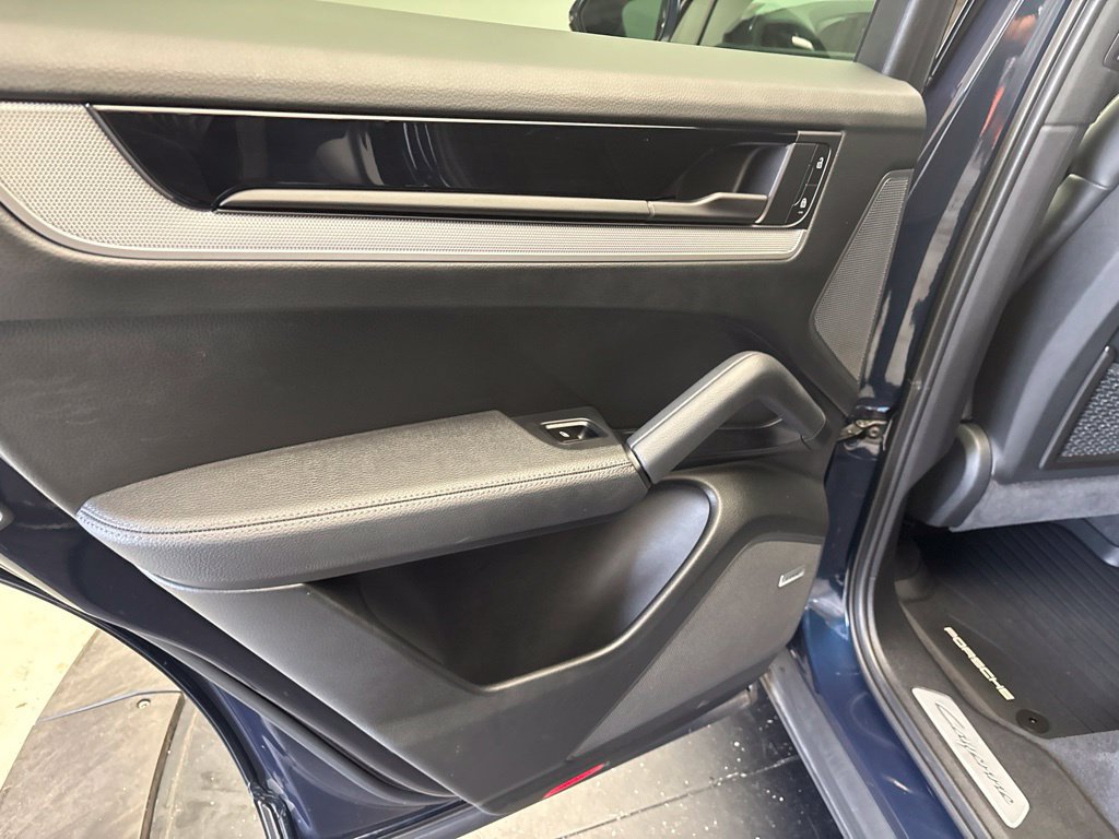 Certified 2024 Porsche Cayenne S AWD/4WD image 18