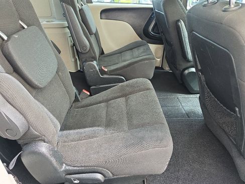 Used 2017 Dodge Grand Caravan SE w/ Power Window Group FWD image 24