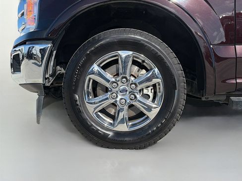 Used 2018 Ford F150 Lariat RWD image 38