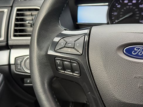 Used 2017 Ford Explorer XLT w/ Equipment Group 202A image 16