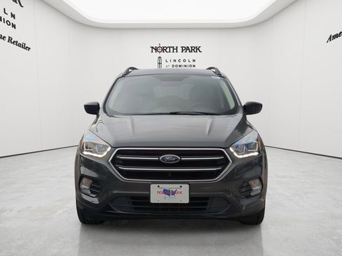 Used 2019 Ford Escape SE FWD image 8