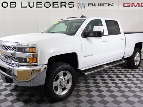 Used 2019 Chevrolet Silverado 2500 LT w/ LT Plus Package AWD/4WD image 5