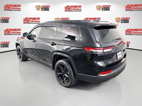 Used 2023 Jeep Grand Cherokee L Laredo AWD/4WD image 2