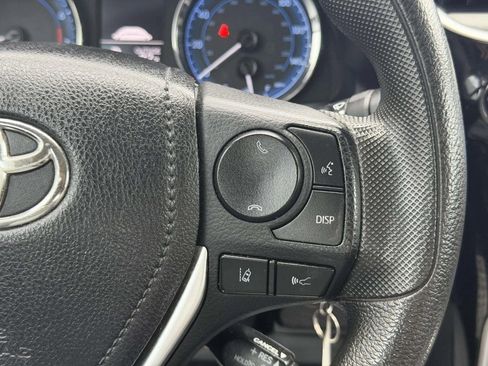 Used 2017 Toyota Corolla LE w/ Carpet Mat Package (TMS) FWD image 29