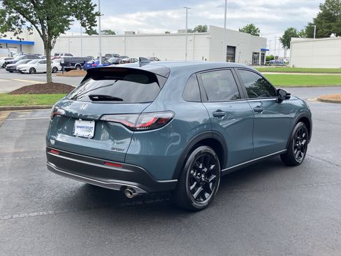 Certified 2025 Honda HR-V Sport image 10
