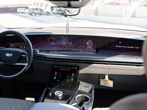 Used 2025 Cadillac Escalade IQ Sport 1 image 19