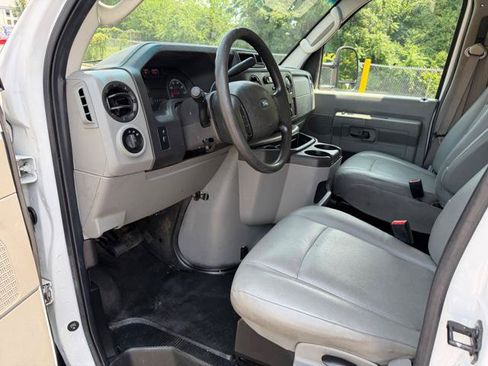 Used 2018 Ford E-350 and Econoline 350 Super Duty w/ Power Windows & Locks Group RWD image 21