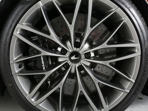 Used 2023 McLaren GT image 14