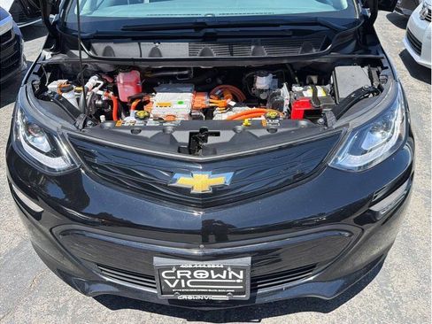 Used 2020 Chevrolet Bolt Premier w/ Infotainment Package FWD image 35