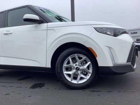 Used 2024 Kia Soul LX w/ Option Group 015 image 3