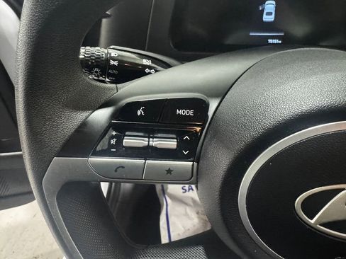 Used 2025 Hyundai Elantra SE image 5