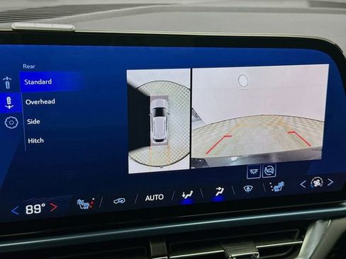 Used 2024 Chevrolet Equinox EV LT image 16