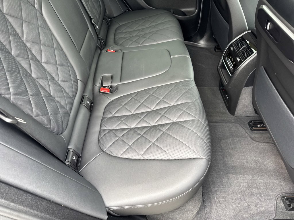Used 2025 BMW X5 sDrive40i w/ M Sport Package RWD image 28