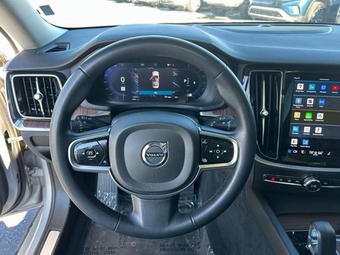 Used 2024 Volvo S60 B5 Plus image 19