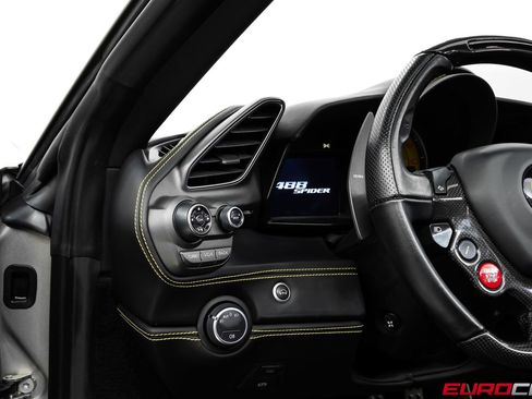 Used 2019 Ferrari 488 Spider RWD image 31