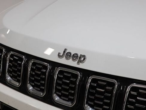 Used 2025 Jeep Compass Limited AWD/4WD image 12