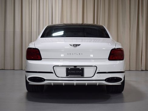 New 2025 Bentley Flying Spur Plug-In Hybrid image 16