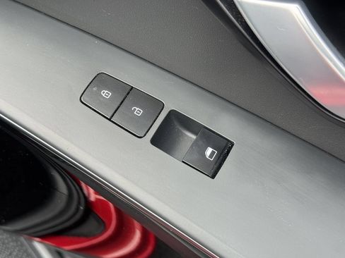 Used 2023 Kia Niro EX FWD image 19